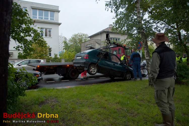 Stavba protipovodňové stěny na Jiráskově nábřeží