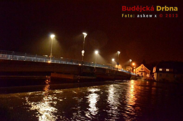 Hluboká nad Vltavou, most do Zámostí