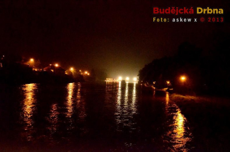 Hluboká nad Vltavou, most do Zámostí