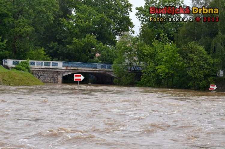 U Dlouhého mostu v pondělí ráno