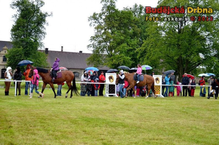 Den dětí v sedle ve Dvoře Vondrov