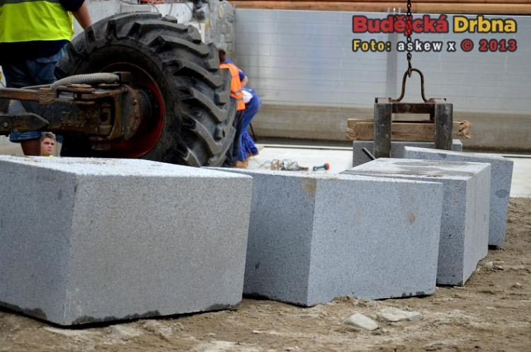 Rekonstrukce jezu Jelení lávka Český Krumlov - stavební práce finišují - detail