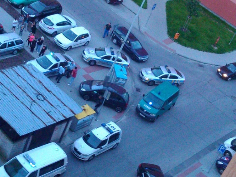 Policejní zátah na budějckém sídlišti Máj