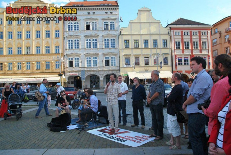 Úvodní slovo měl pořadatel, sochař Michal Trpák