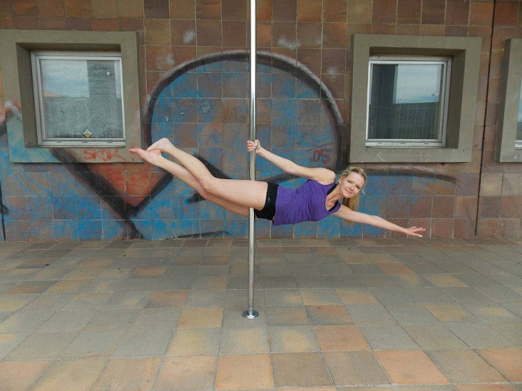 Poledance