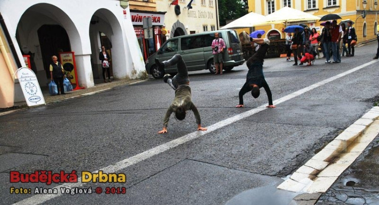 Španělští tanečníci předvedli i náročné kousky