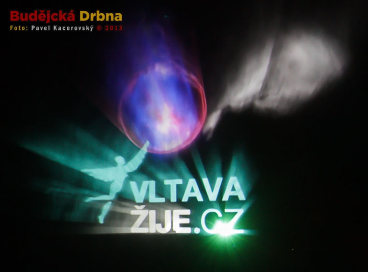 Audiovizuální show Živly