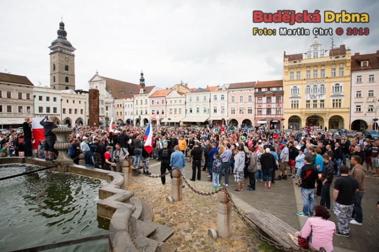 Protest kvůli problémům v soužití s Romy