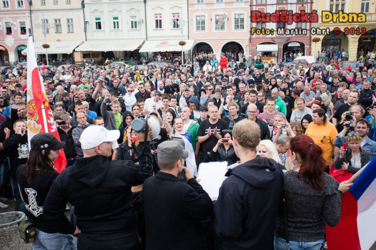 Protest kvůli problémům v soužití s Romy