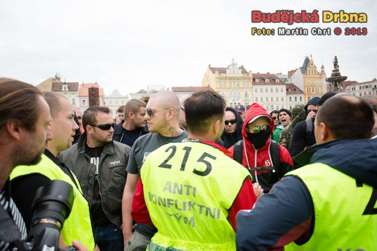 Protest kvůli problémům v soužití s Romy