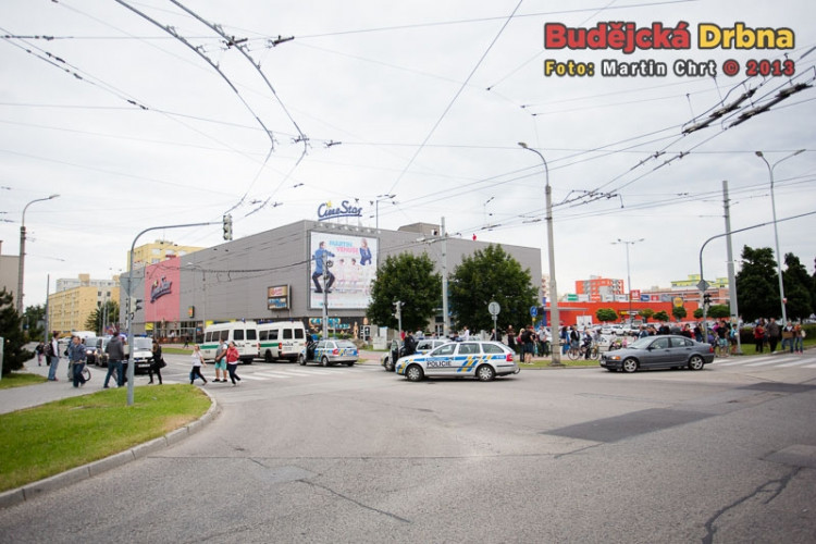 Protest kvůli problémům v soužití s Romy