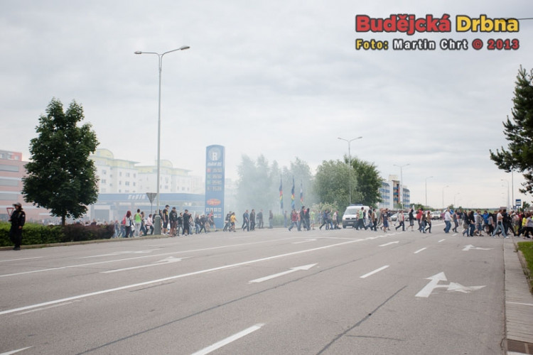 Protest kvůli problémům v soužití s Romy