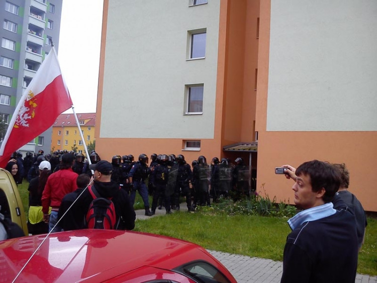 Protest kvůli problémům v soužití s Romy