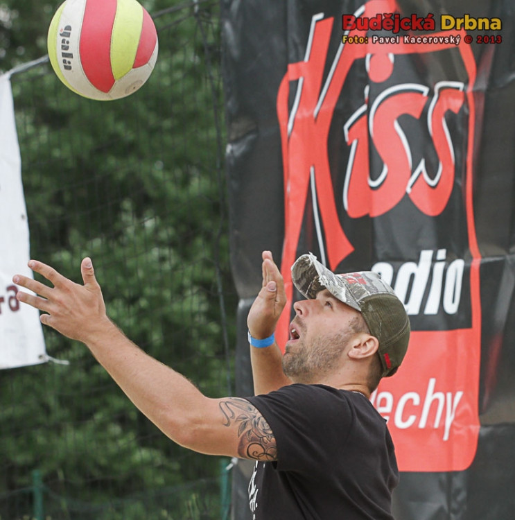 Servis hokejisty Milana Gulaše