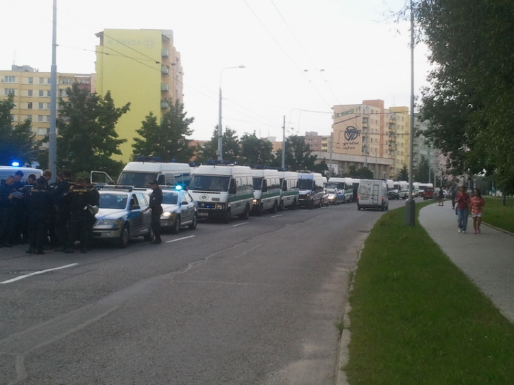 Demonstrace 2 v Českých Budějovicích, sídliště Máj, foto: William Sidržky