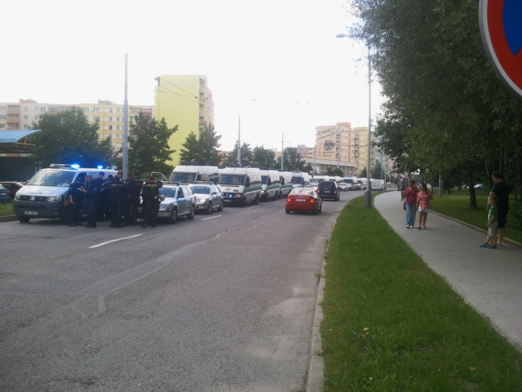 Demonstrace 2 v Českých Budějovicích, sídliště Máj, foto: William Sidržky