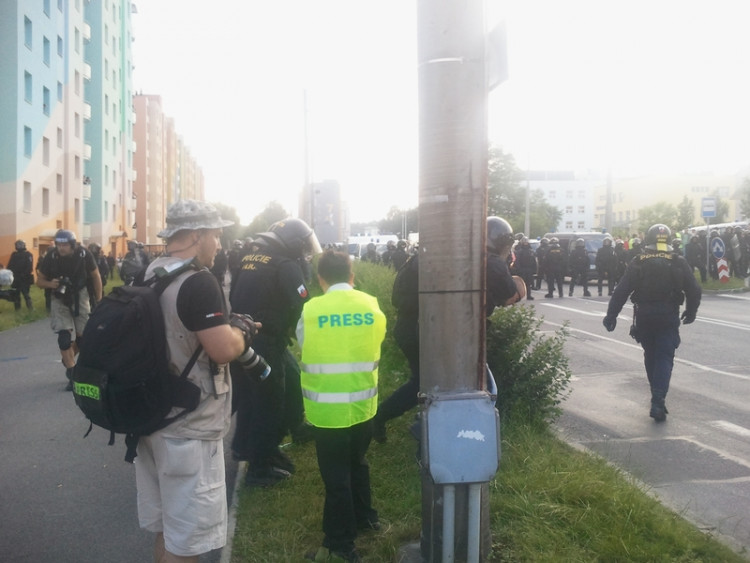 Demonstrace 2 v Českých Budějovicích, sídliště Máj, foto: William Sidržky