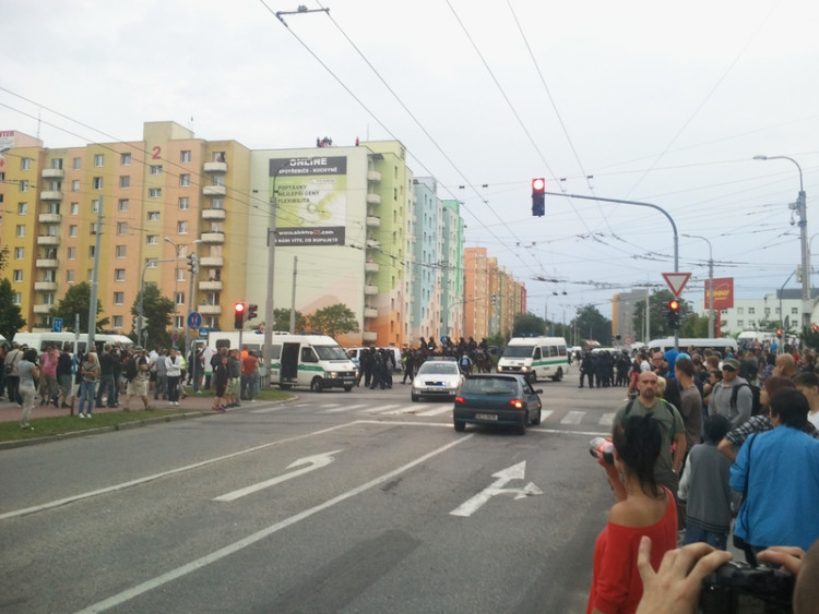 Demonstrace 2 v Českých Budějovicích, sídliště Máj, foto: William Sidržky
