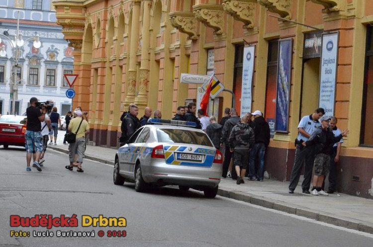 Demonstrace 2 v Českých Budějovicích, náměstí