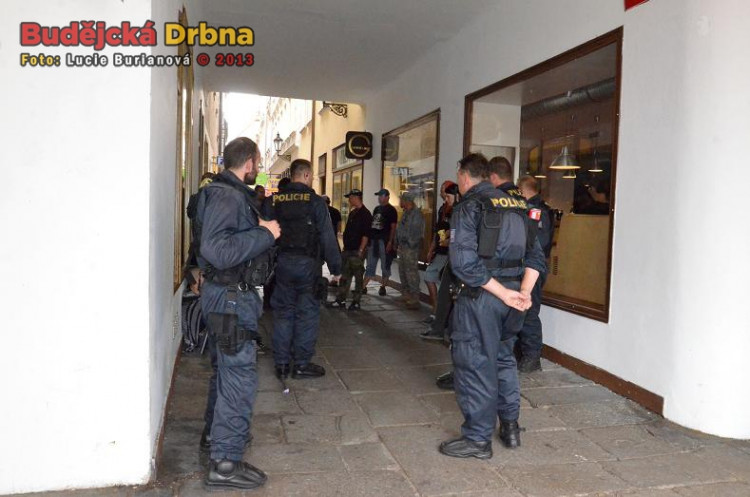 Demonstrace 2 v Českých Budějovicích, náměstí