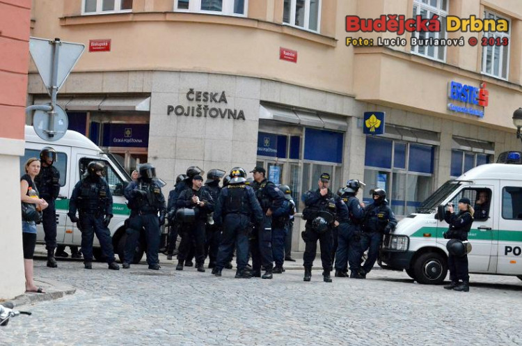 Demonstrace 2 v Českých Budějovicích, náměstí