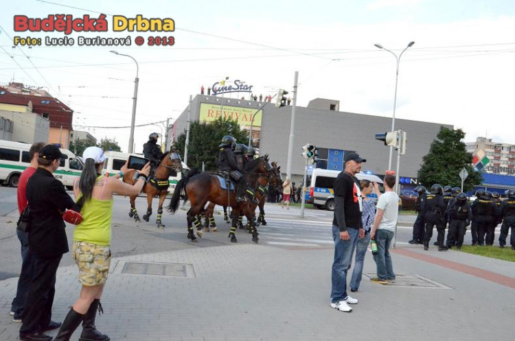 Demonstrace 2 v Českých Budějovicích, sídliště Máj