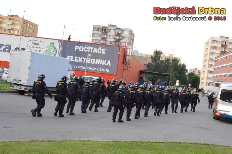 Demonstrace 2 v Českých Budějovicích, sídliště Máj