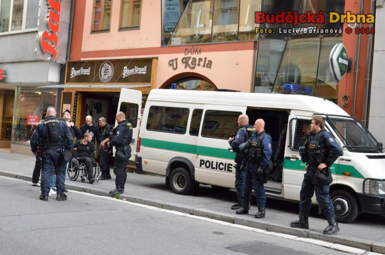 Demonstrace 2 v Českých Budějovicích, sídliště Máj