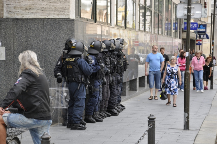 Demonstrace 2 v Českých Budějovicích, sídliště Máj, foto: Jakub Lošek