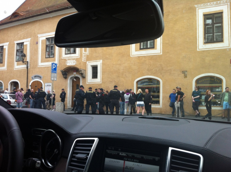 Demonstrace na náměstí a na sídlišti Máj, Foto Jan Hlach