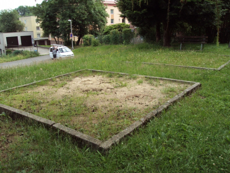 V Konopné by se možná dalo obnovit i dětské hřiště