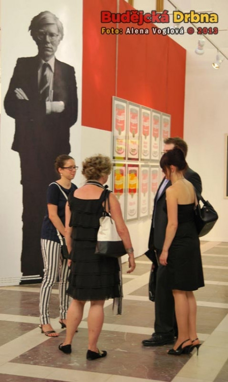 Andy, který dohlíží na chod výstavy