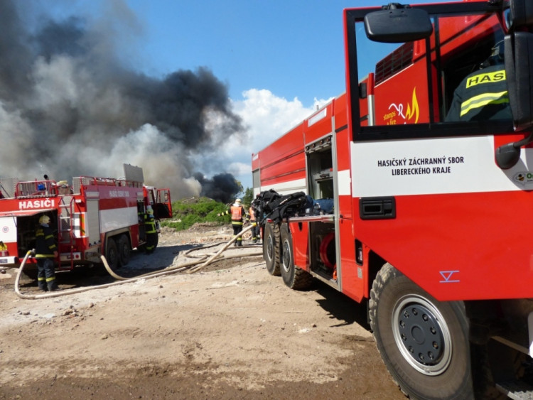 Požár skládky v Druzcově