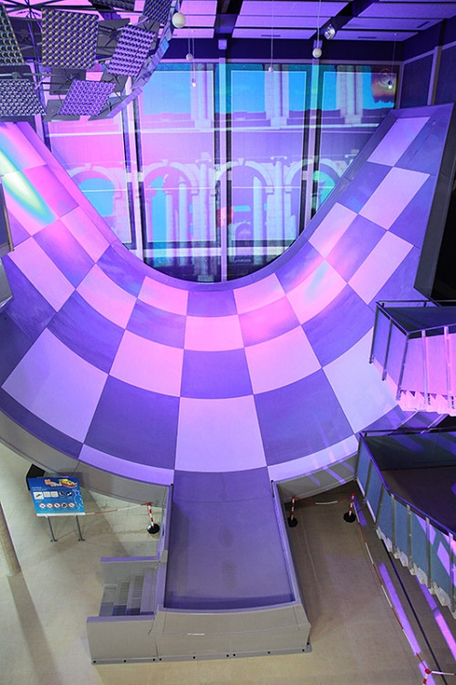 Velké U-rampa s projekcí