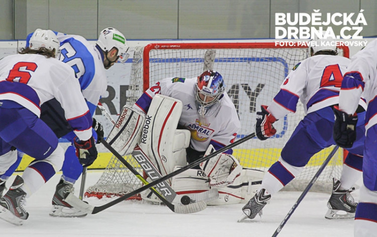 Gólman Admiralu  Yevgeni Ivannikov v akci