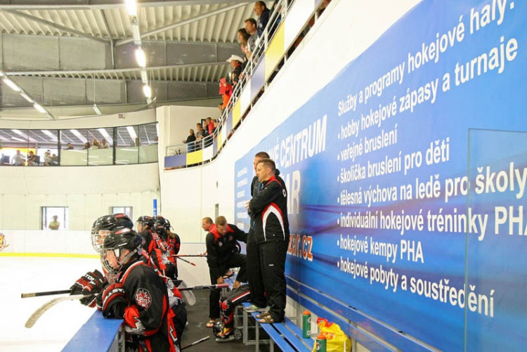 Pouzar Hockey Academy a zápas s Kanaďany