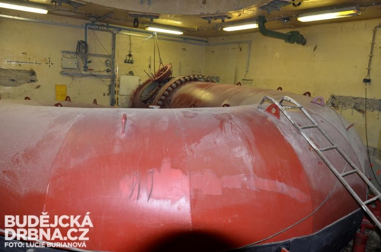 Nová část soustrojí turbíny