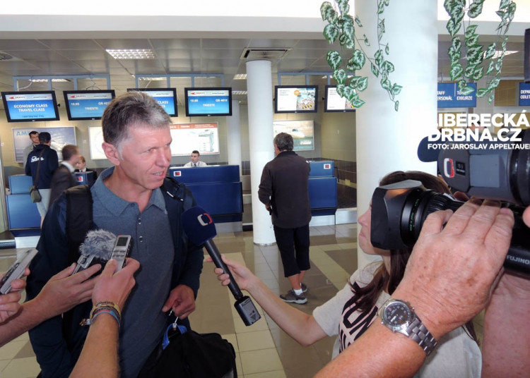 Jaroslav Šilhavý odpovídá na dotazy novinářů