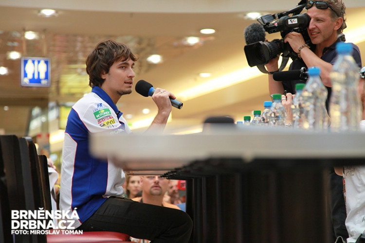 Karel Abrahám má pochroumané rameno, ale závod v neděli pojede