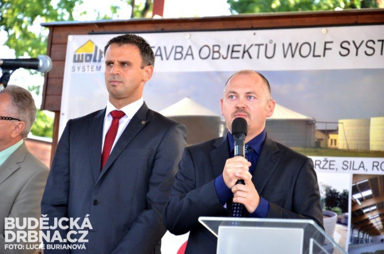 40. Země živitelka 2013