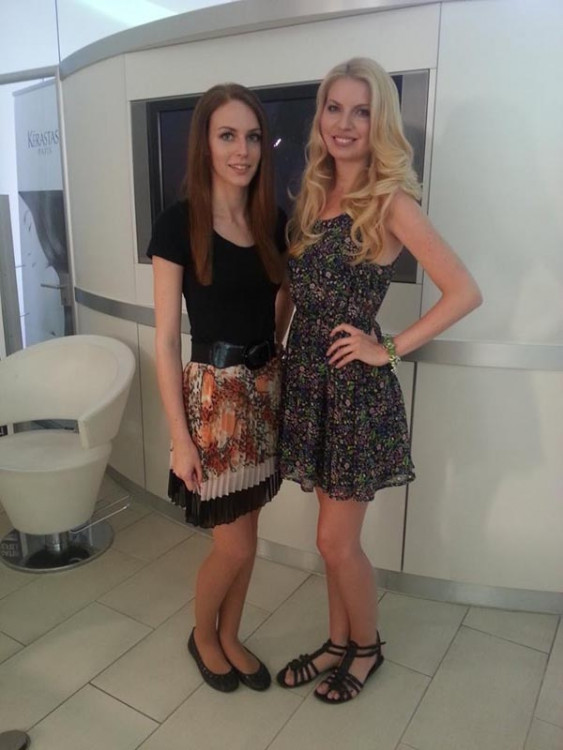 Vlevo Kamila Břehová