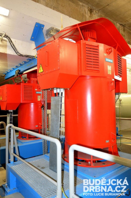 Francisovy turbíny mají výkon 780 a 360 kW