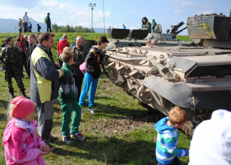 Sáhnout si na tank? To bylo lákadlo