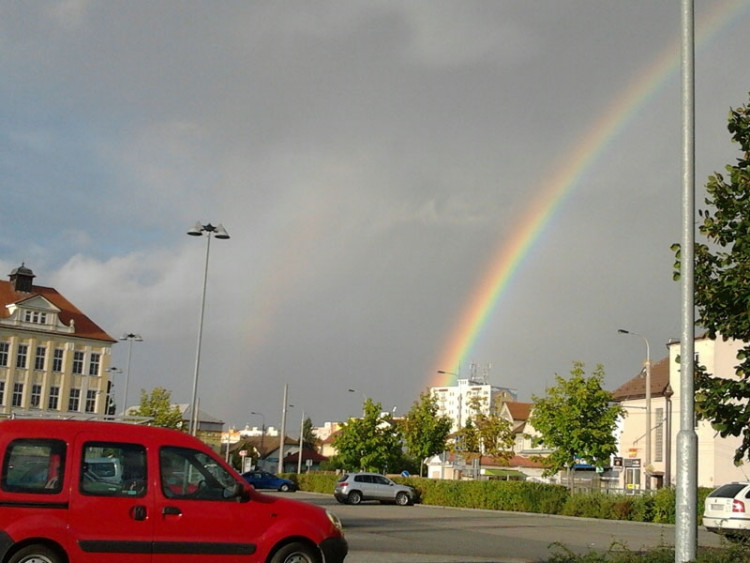 U nemocnice. Foto Erika Nagyová