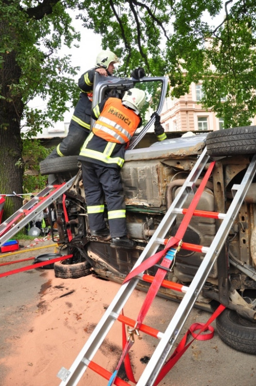Cvičná nehoda autobusu v Hrádku nad Nisou