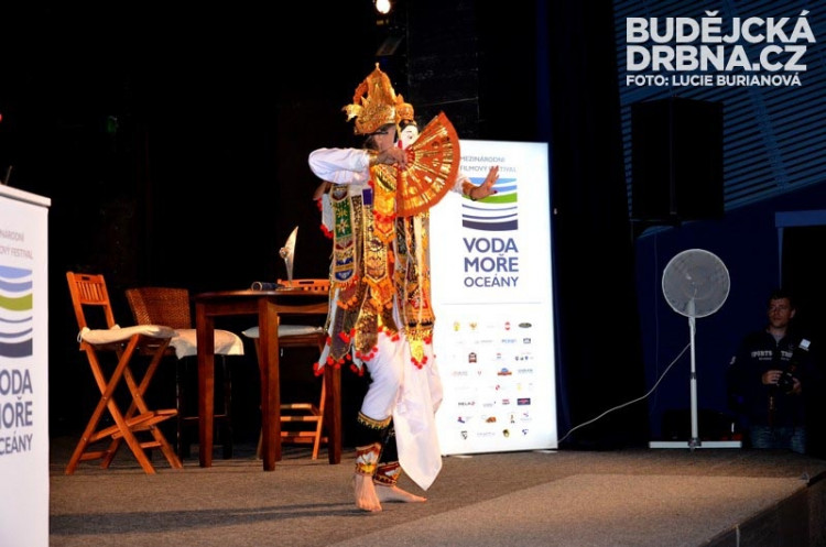 Balijský vazbový tanec