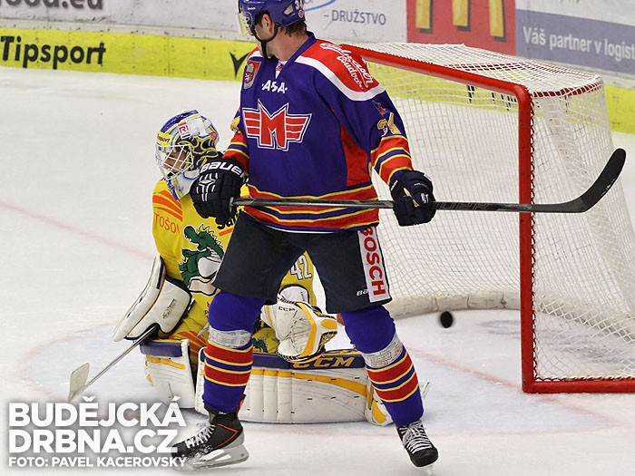 Bomba Jana Nováka od modré skončila za Kašíkovými zády