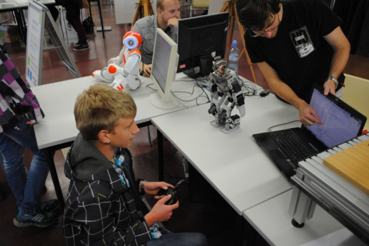 Ovládej vlastního robota