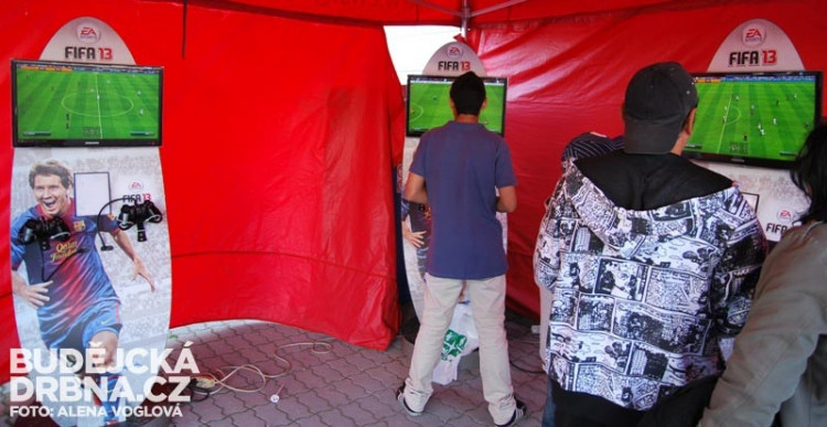 Kluci se od her nemohli odtrhnout