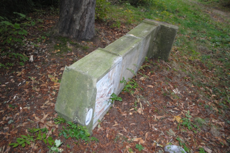 Vandalové porazili celkem čtyři zastavení